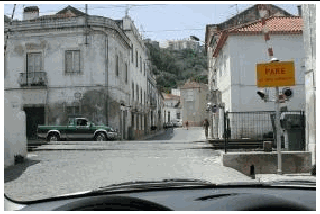 Imagem da pergunta: Qualquer veículo que saia de uma passagem de nível: