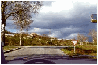 Imagem da pergunta: Perante este sinal devo ceder passagem: