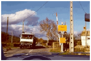 Imagem da pergunta: Devido à impossibilidade de cruzamento de automóveis, devo: