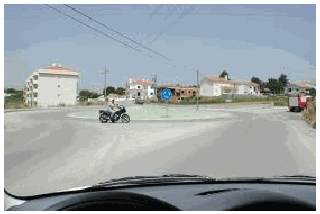Imagem da pergunta: O motociclo que transita na rotunda deve: