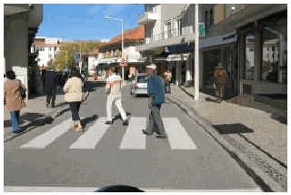 Imagem da pergunta: Quando um peão atravessa numa passagem para peões, o motorista deve:
