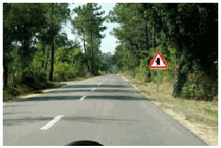 Imagem da pergunta: No próximo entroncamento, o motorista deve ceder a passagem?