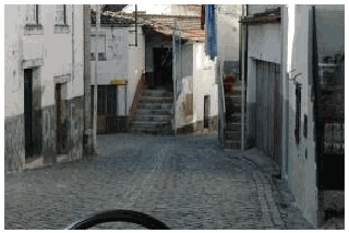 Imagem da pergunta: Um dos factores que deve influenciar a velocidade a que transito é a visibilidade do local.